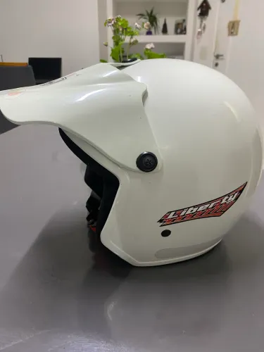 Capacete Aberto