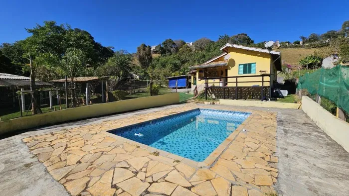 Chácara para Venda em Pedra Bela, centro, 3 dormitórios, 2 banheiros