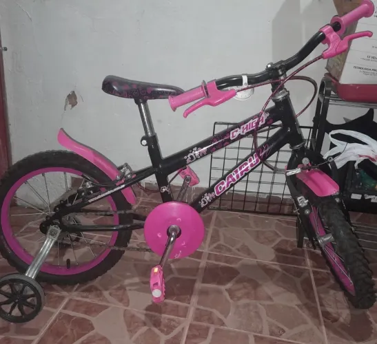 Bicicleta infantil menina