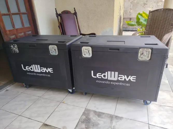 Vendo Flight Case em Plástico Injetado de Alta Resistência