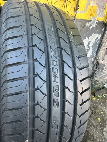 Pneu 205/50/17 Maxtrek