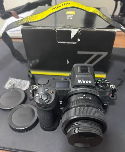 Camera Nikon z6II com 1k cliques lente 24-50 e acessórios