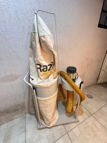 Coletor de pó Industrial para Marcenaria em ótimo Estado 