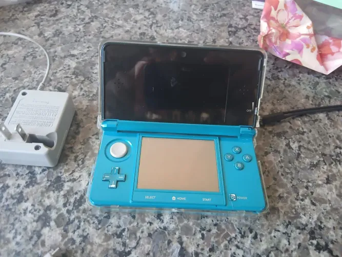 Nintendo 3ds old Aqua blue