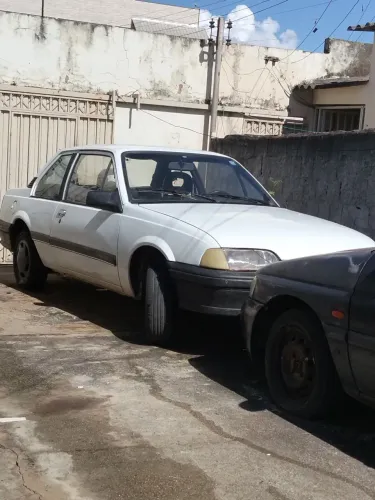 Chevrolet Monza GL 1.8 Efi/ SL/ L/ 650/barc. 2e4p (álcool) 1995