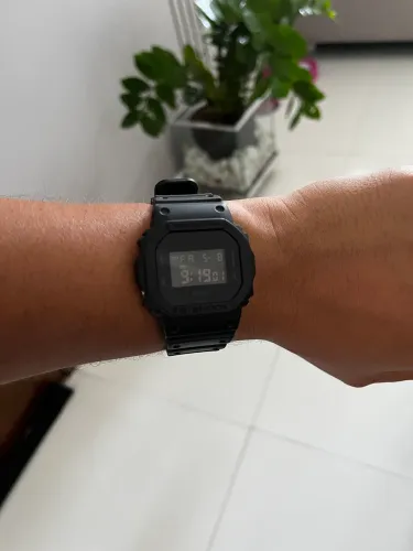 Cassio G-Shock DW-5600UBB