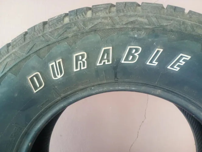 Pneu DURABLE REBOO