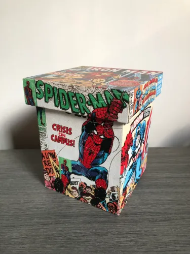 Caixa Baú Marvel
