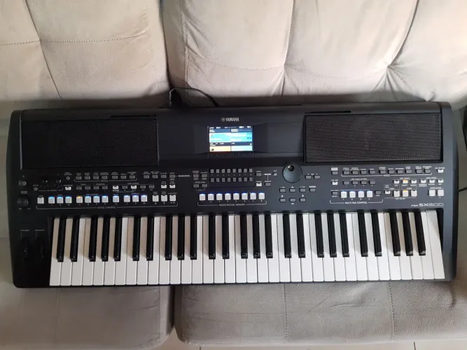 A vista 7,500 na troca por acordeon 8,500 ou no parcelado 12+ 679