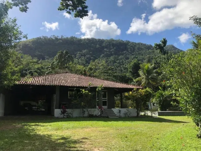 Casa à Venda em Itapeba