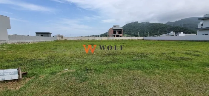 Amplo terreno com 400m2 no Deltaville