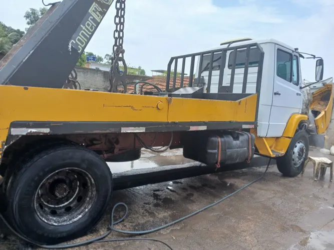Caminhão polyguidaste simples