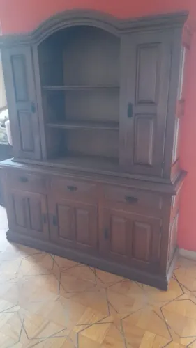 Armário de cozinha / sala de jantar em madeira