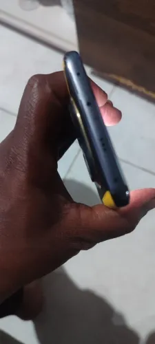 Poco X7 pro 512 gg pra vender logo 24 gg de ram aprova de água