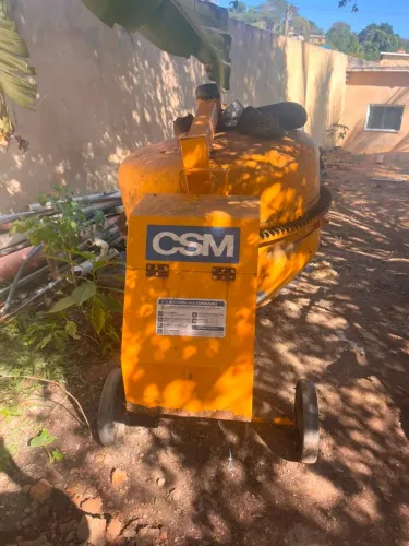 BETONEIRA CSN USADA COM POUCO USO