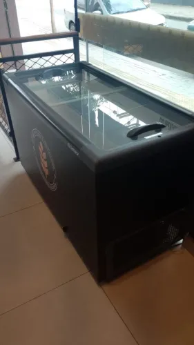 Freezer plano com vidro gelopar