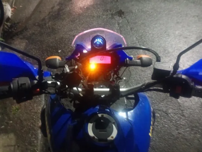 moto sem detalhes forte