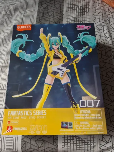 Hatsune Miku Vivid Echoes LACRADA
