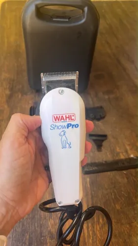 Máquina de Tosa Wahl ShowPro Profissional p/ Cães e Gatos + Maleta e Acessórios