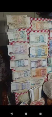 Cédulas antigas bem conservadas