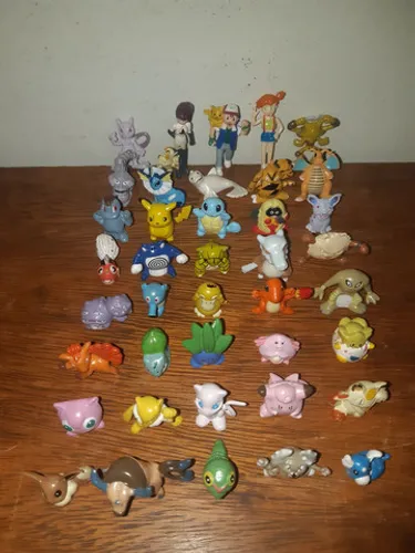 POKÉMON CAÇULINHA