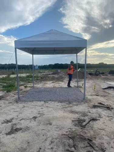 Vendo tenda 3x3 fabricação nova