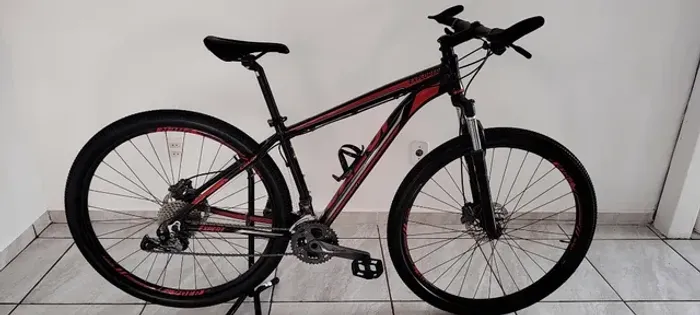 MTB - Caloi Explorer - Alumínio - Aro 29 - Quadro 17