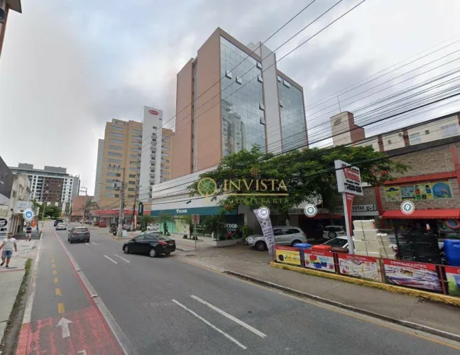 À venda | Sala Comercial com 31,37m² e 1 vaga - Estreito, em Florianópolis.