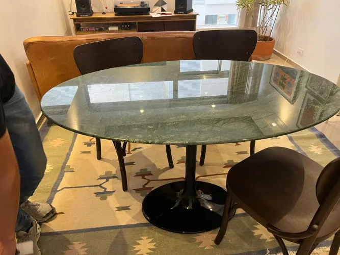 Mesa saarinen oval 1.60x90