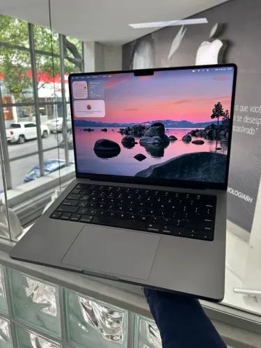 MacBook Pro 2023  A2779  M2 Pro 16GB ram 512GB SSD 14.2