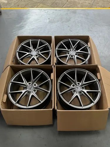 Rodas Niche aro 18 5x120 duas talas 