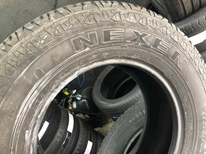 Pneus 275/70/17 seminovos NEXEN dodge ram originais os 4 por 2000$