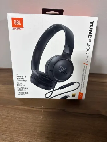 JBL Tune 520C USB-C - Áudio de Alta Resolução