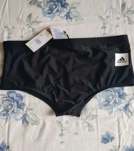 Sungas Adidas - Nova e Original