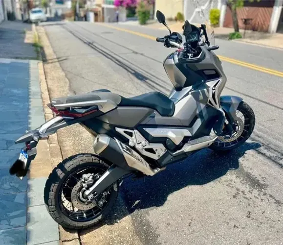Honda Xadv zerada com 18000 km 