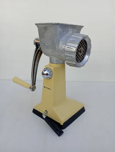 Moedor de carne manual Rival vintage