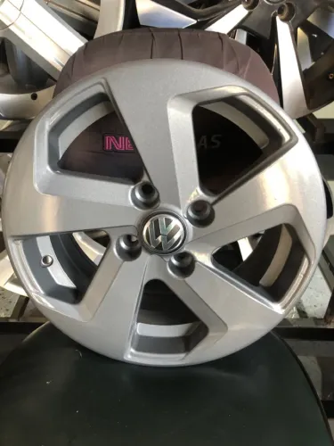 Rodas réplica Vw Golf aro 14 Novas