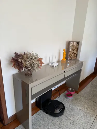 Móvel aparador em laca