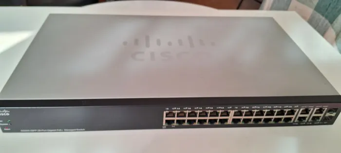 Switch Cisco SG300-28PP 28 Portas Gigabit PoE+