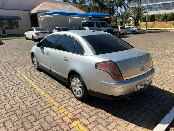 Citroen C4 Pallas GLX 2.0/2.0 Flex 16V Mec. 2011