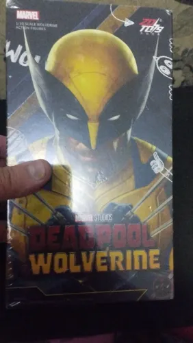 Action figure Wolverine lacrado original