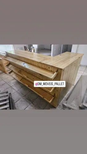 Balcão Comercial de Madeira Pallet