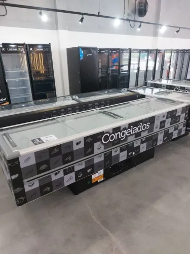 Ilha para congelados 3m 820 litros com iluminação em led Fricon