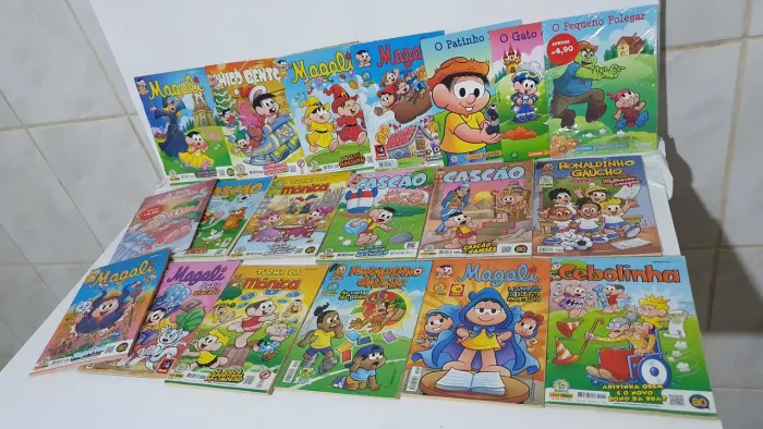 Lote de 19 gibis e 13 almanaques turma da Mônica