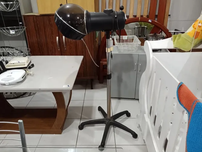 Secador de Cabelo de Coluna com Defeito