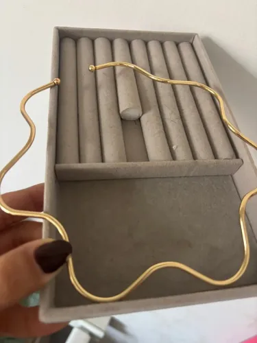 Colar dourado 