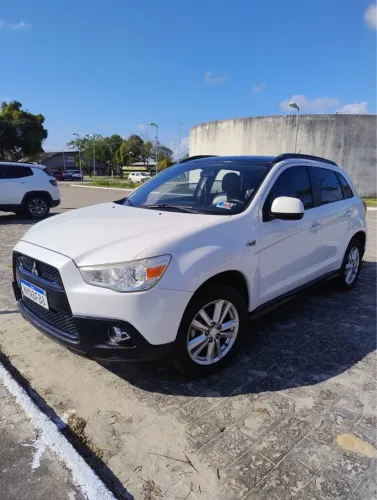 SUV Mitsubishi ASX completo câmbio CVT 160CV AUTOMÁTICO
