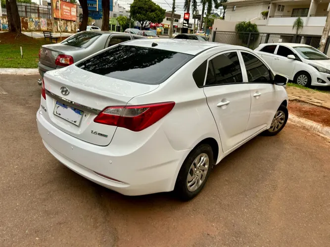 Hyundai HB20S C.plus/c.style 1.6 Flex 16V Mec.4p 2015