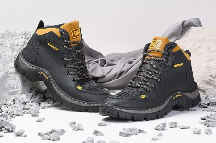 Bota Masculina Caterpillar Adventure