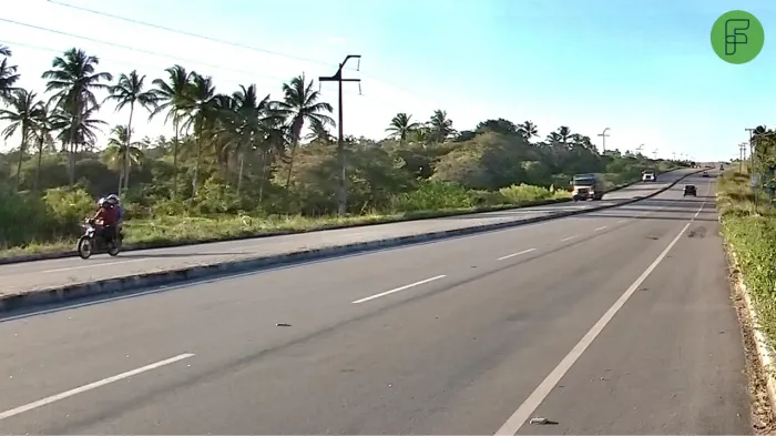 Terreno na margem da CE-085 em Trairi (Rota turistica da Costa do Sol Poente)